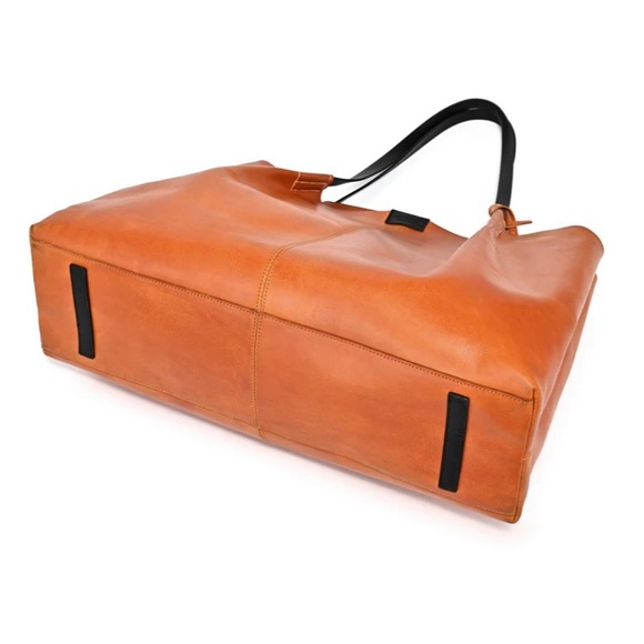 Elegant Orange Leather Tote Bag - Picture 7 of 10